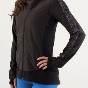Lululemon Draft Dodger Black and Lace reflective Jacket Size 6